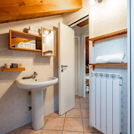 Golden 1 - Just Few Steps From The Villa *