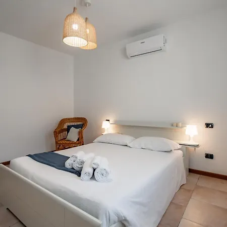 Golden 1 - Just Few Steps From The * Dervio