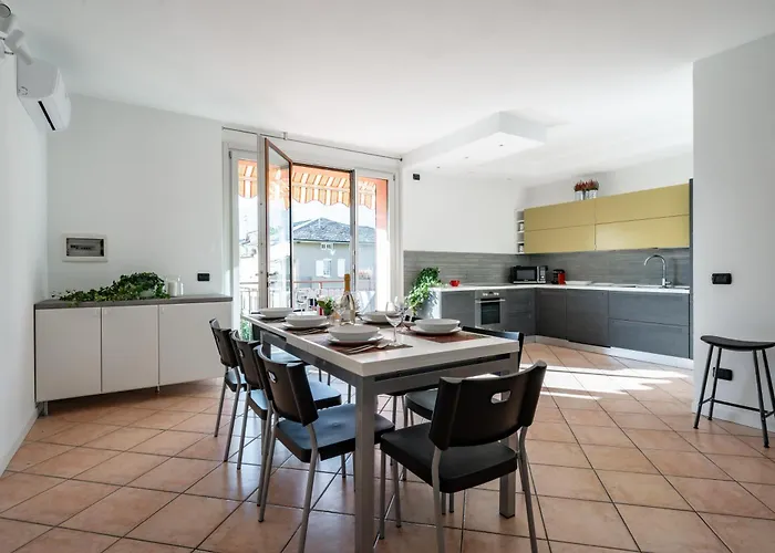 Golden 1 - Just Few Steps From The Villa *