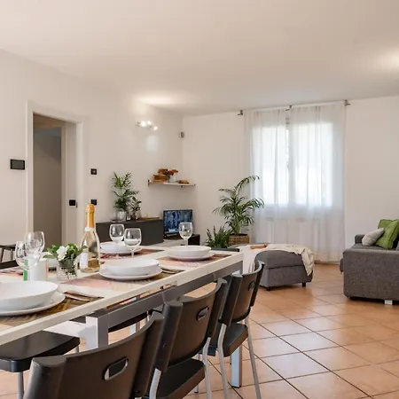 Golden 1 - Just Few Steps From The Dervio