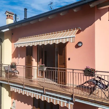 Vila Golden 1 - Just Few Steps From The