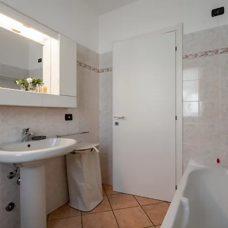 Vila Golden 1 - Just Few Steps From The *